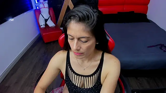 Snapshot of AnnyMilet_ chatting on 07.06.26 AnnyMilet online show from 07.06.26