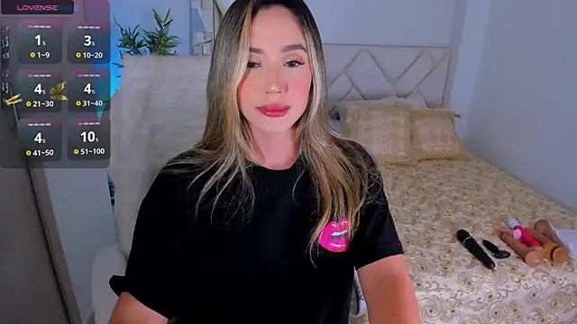 Snapshot of NiaBennet_ chatting on 03.18.25 NiaBennet online show from 03.18.25