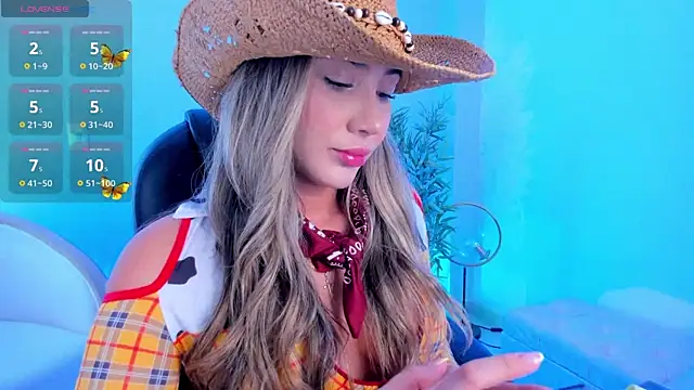 Snapshot of NiaBennet_ chatting on 10.15.25 NiaBennet online show from 10.15.25