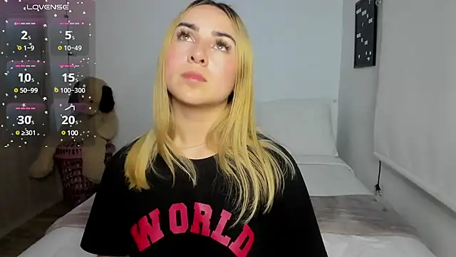 sophi mooreno online show from 03.21.25