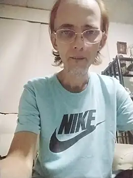 Snapshot of latinx44 chatting on 08.06.26 latinx44 online show from 08.06.26