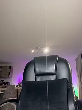 Snapshot of Frank_Farrell chatting on 02.18.26 Frank Farrell online show from 02.18.26