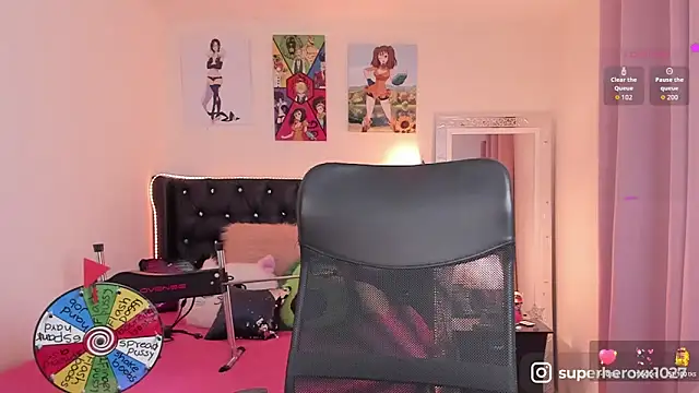 superheroxx online show from 10.08.25