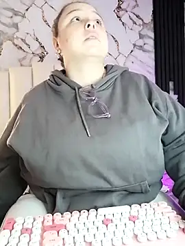 mollieblue69 online show from 11.28.25