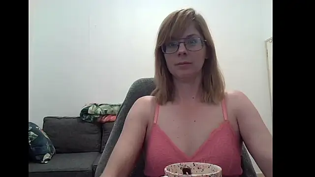 SavannaGirly online show from 10.27.25