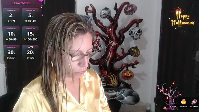 Snapshot of Chayla_Ruiz chatting on 11.02.25 Chayla Ruiz online show from 11.02.25