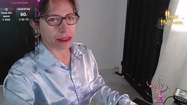 Snapshot of Chayla_Ruiz chatting on 11.15.25 Chayla Ruiz online show from 11.15.25