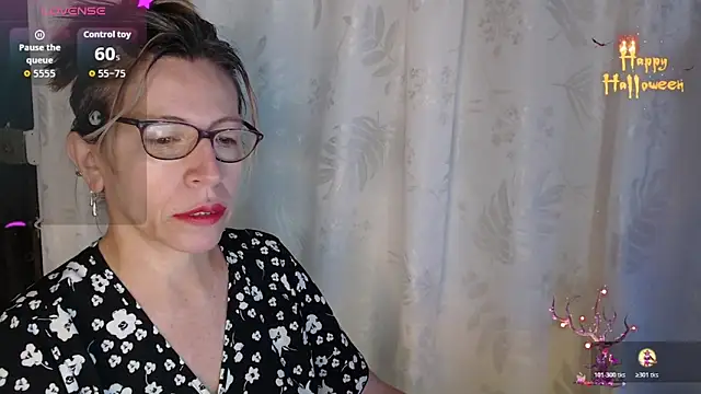 Snapshot of Chayla_Ruiz chatting on 11.20.25 Chayla Ruiz online show from 11.20.25