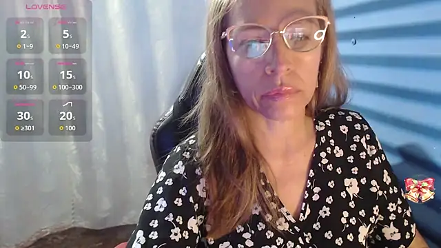 Snapshot of Chayla_Ruiz chatting on 04.12.26 Chayla Ruiz online show from 04.12.26