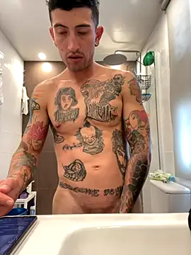 wethkisses online show from 10.09.25