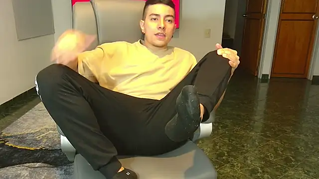 Jhoan saenz online show from 10.24.25