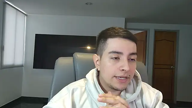 Jhoan saenz online show from 11.11.25