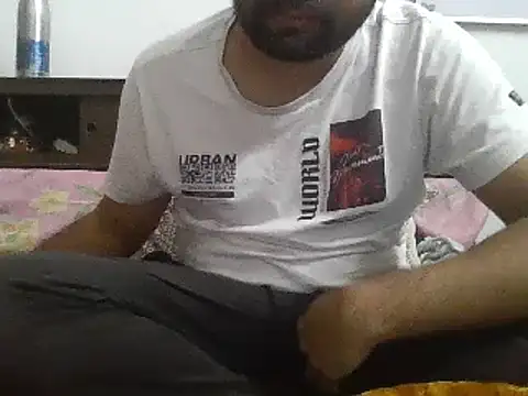 Snapshot of PrateekC chatting on 12.22.24 PrateekC online show from 12.22.24