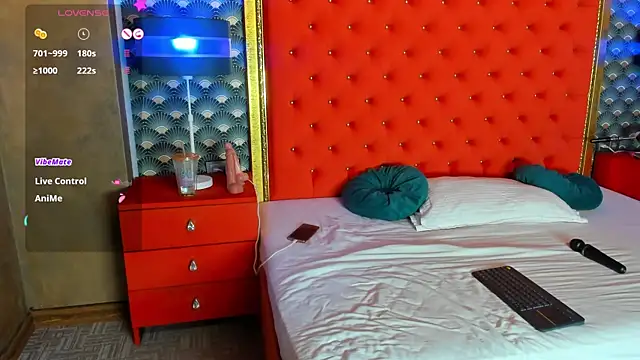 VallerieJones online show from 11.13.25