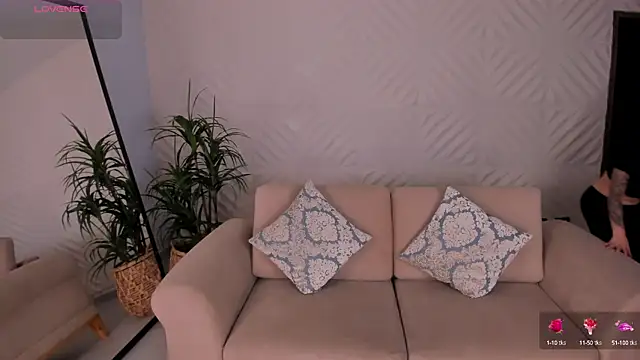 Snapshot of KateSunder chatting on 02.16.25 KateSunder online show from 02.16.25