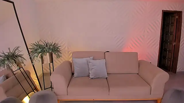 Snapshot of KateSunder chatting on 10.16.25 KateSunder online show from 10.16.25