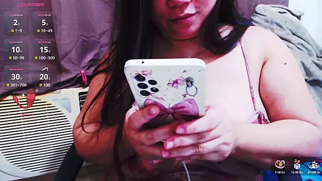 Snapshot of Alliayah_Hollyx chatting on 01.04.25 Alliayah Hollyx online show from 01.04.25