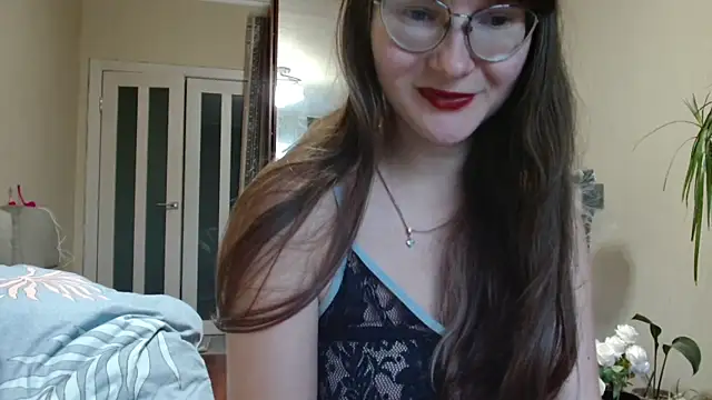 KiraGoldens online show from 10.11.25