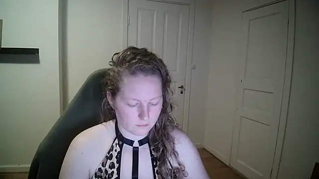 Girlnina-1995 online show from 01.28.25