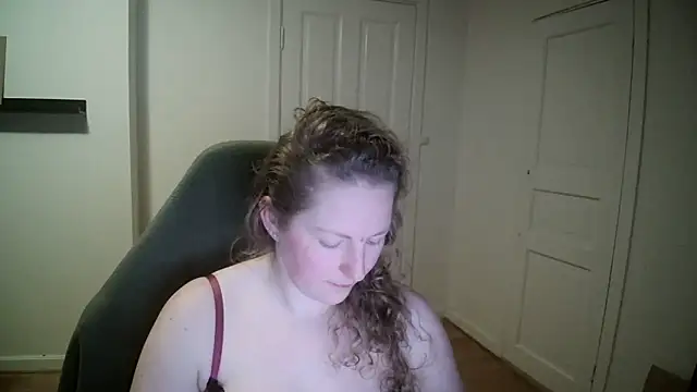 Girlnina-1995 online show from 01.30.25