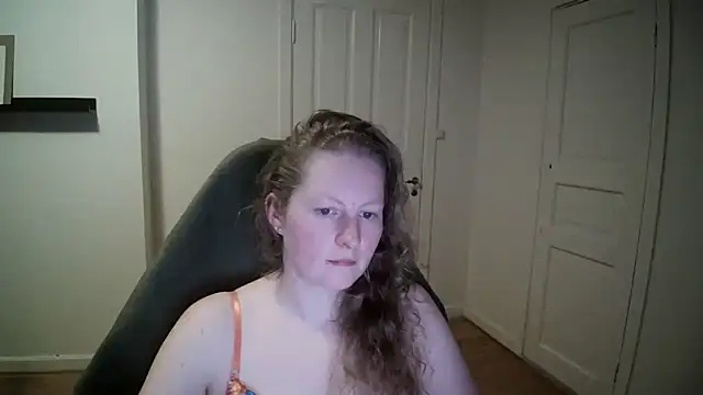 Girlnina-1995 online show from 03.19.25