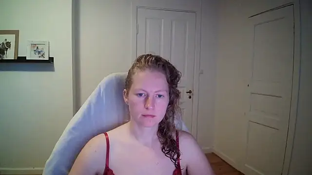 Girlnina-1995 online show from 09.24.25