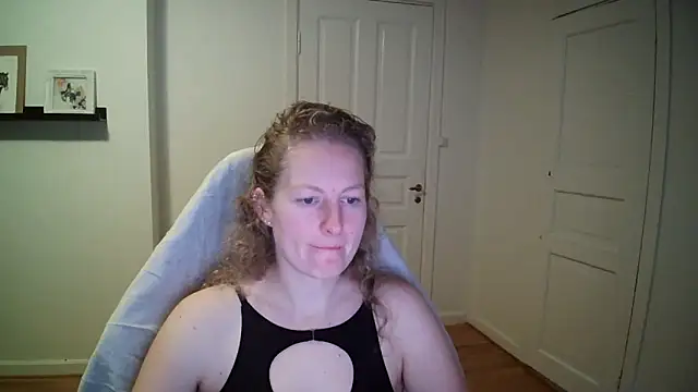 Girlnina-1995 online show from 11.05.25