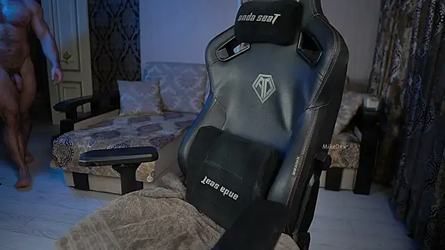 mike0xx online show from 11.28.25