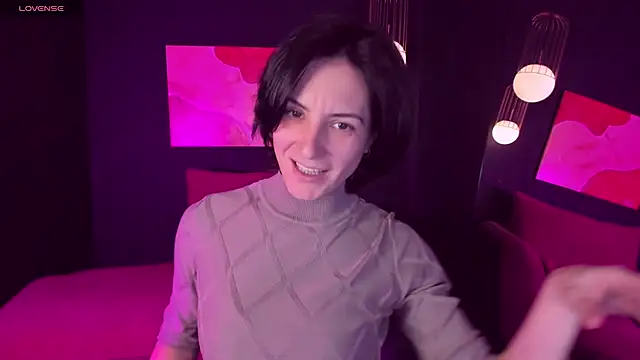 LorenDaze online show from 12.06.24