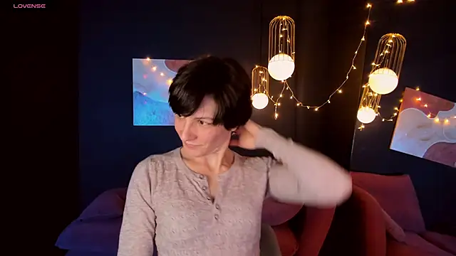 LorenDaze online show from 01.15.25