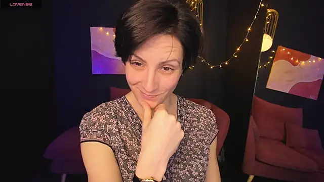 LorenDaze online show from 02.07.25