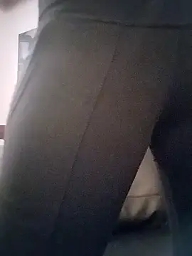 eatmeplease44 online show from 09.15.25