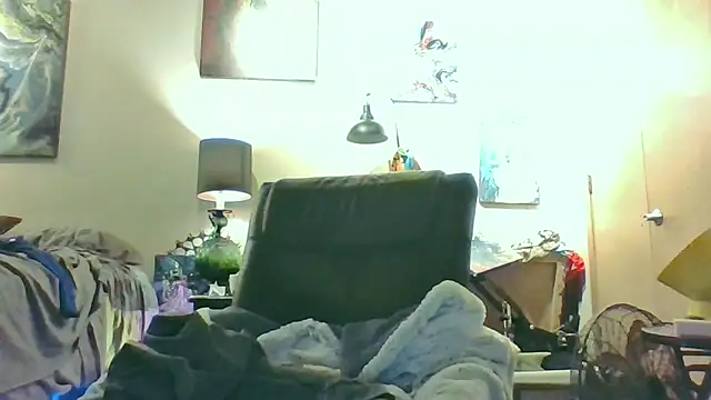 eatmeplease44 online show from 10.20.25