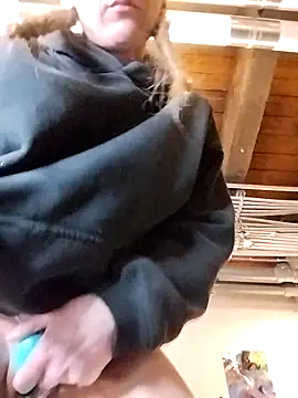 Snapshot of eatmeplease44 chatting on 03.12.26 eatmeplease44 online show from 03.12.26