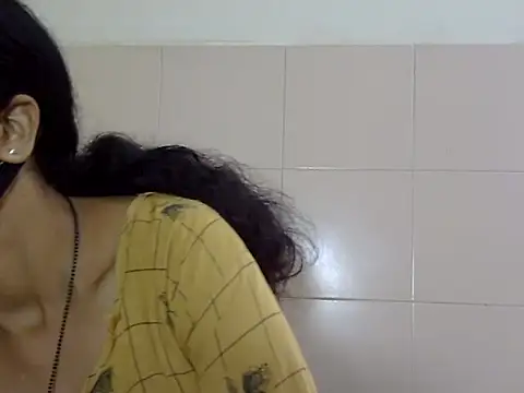 Snapshot of Indian_Horny_Wife chatting on 09.18.25 Indian Horny Wife online show from 09.18.25