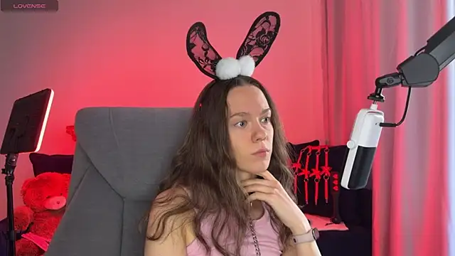 DivineBite online show from 10.02.25