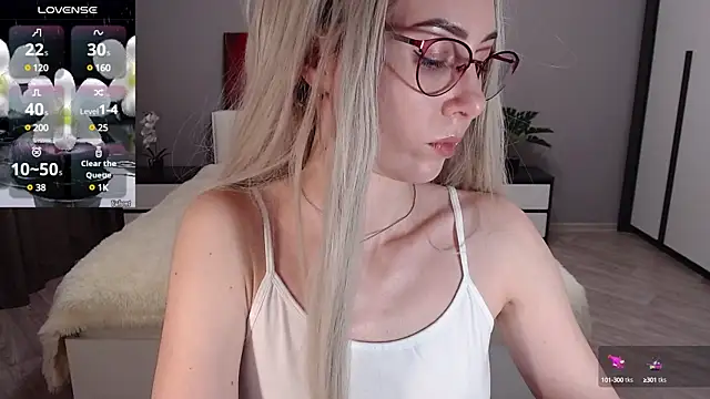 VictoriaTiger online show from 02.20.25