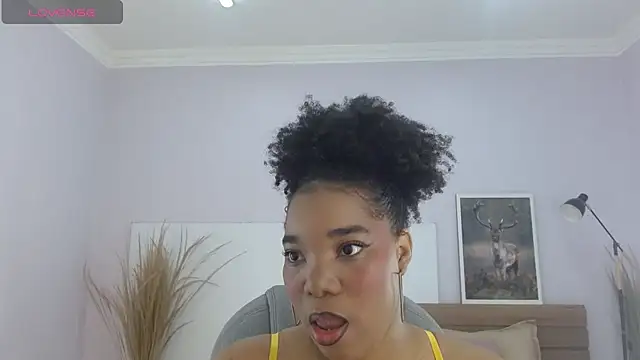 Snapshot of kimara_lion chatting on 06.24.26 kimara lion online show from 06.24.26
