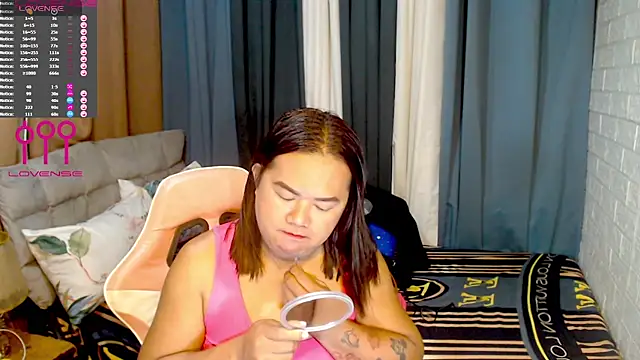 Snapshot of MagnificatMistress chatting on 09.21.25 MagnificatMistress online show from 09.21.25