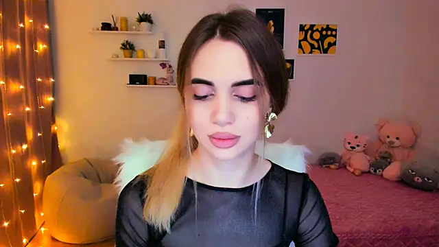 Snapshot of aPieceOfJoy chatting on 01.31.25 aPieceOfJoy online show from 01.31.25