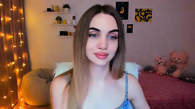 Snapshot of aPieceOfJoy chatting on 02.01.25 aPieceOfJoy online show from 02.01.25