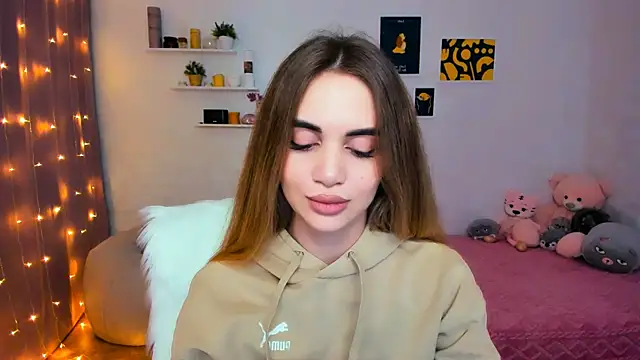 Snapshot of aPieceOfJoy chatting on 02.06.25 aPieceOfJoy online show from 02.06.25