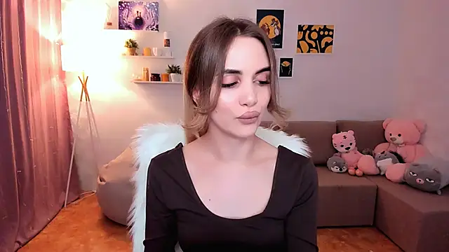 Snapshot of aPieceOfJoy chatting on 03.05.25 aPieceOfJoy online show from 03.05.25