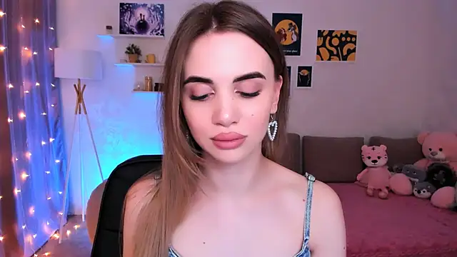 Snapshot of aPieceOfJoy chatting on 03.20.25 aPieceOfJoy online show from 03.20.25