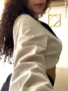 LilyBrunette online show from 09.13.25