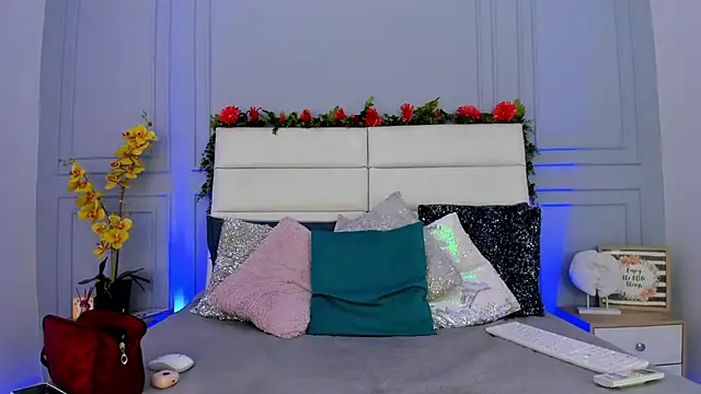 Karlagonzales  online show from 03.17.25