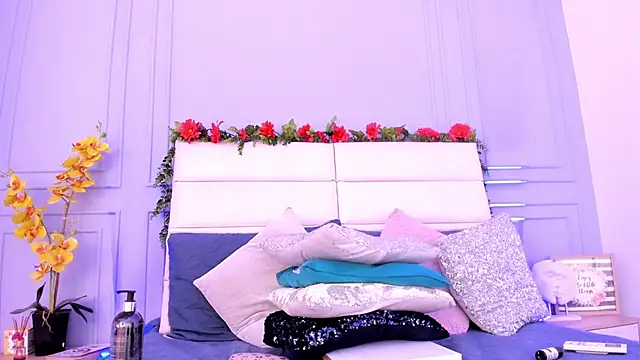 Karlagonzales  online show from 03.21.25