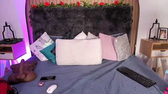 Karlagonzales  online show from 03.25.26