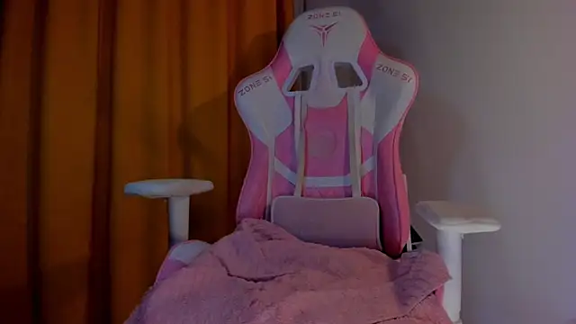 SueNiceeeee online show from 04.15.26