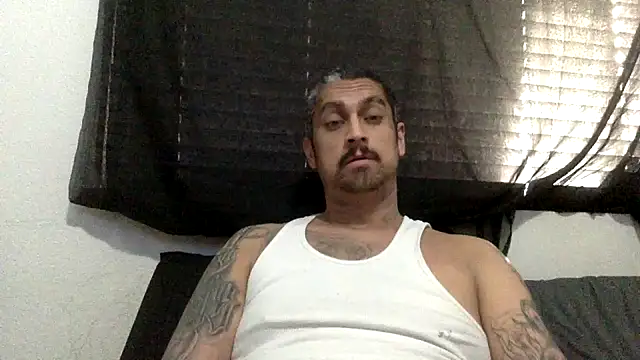Snapshot of Vision1285 chatting on 01.07.25 Vision1285 online show from 01.07.25
